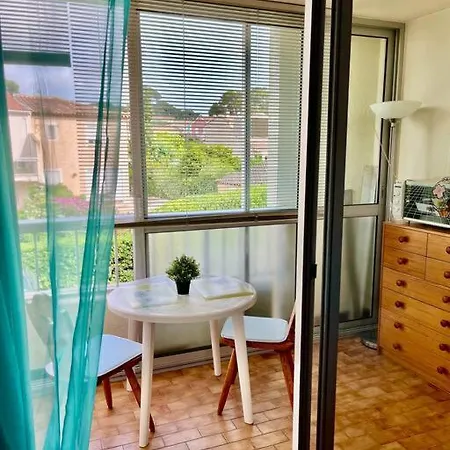 Studio A 50 M Du Port Du Brusc Apartment Six-Fours-les-Plages